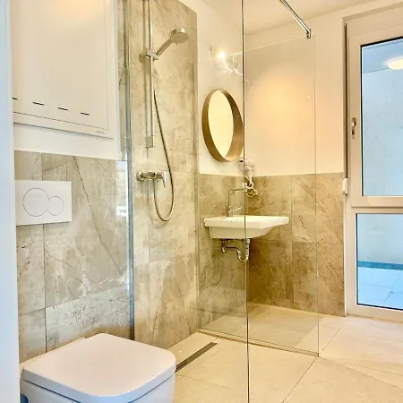 Modern With Balcony Near Vienna Lejlighed Wiener Neudorf